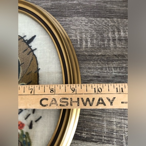 Vtg Embroidered Hummel in Frame - Picture 10 of 10